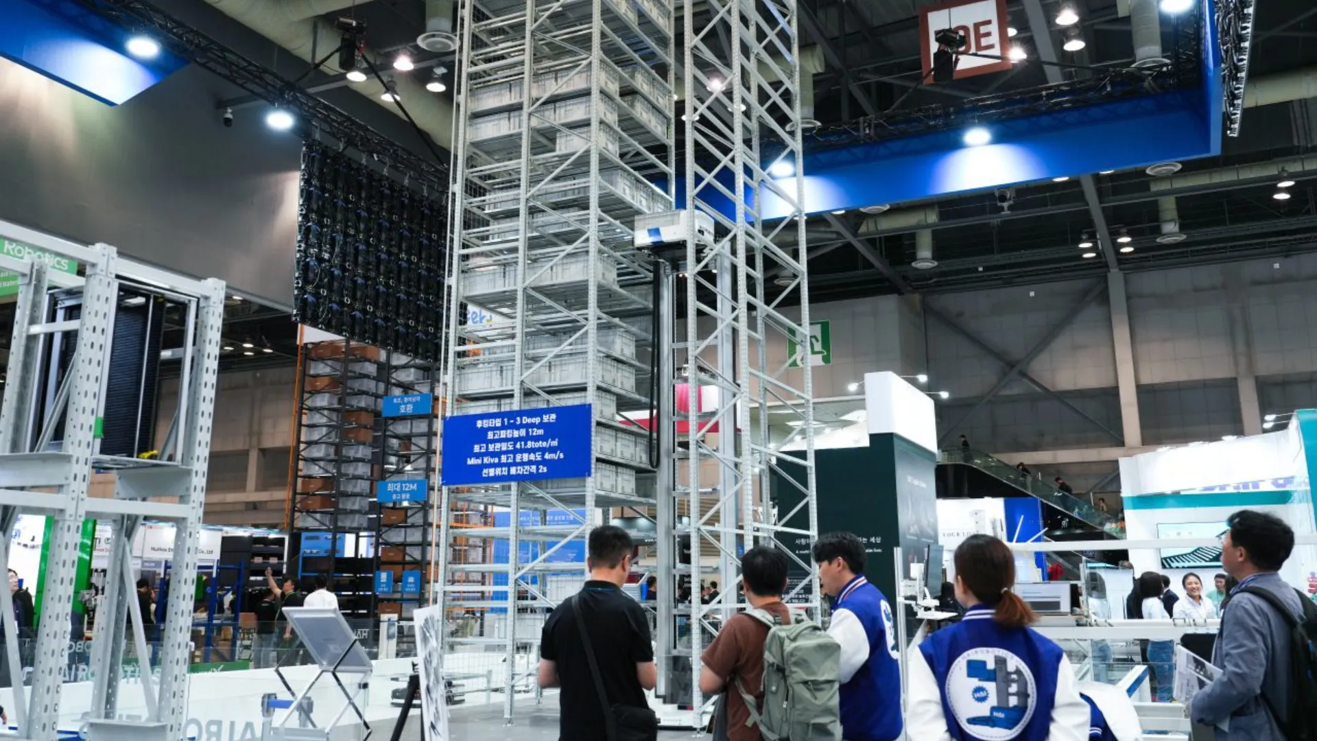 บริษัทจำหน่ายหุ่นยนต์ AGV, หุ่นยนต์ยกของ