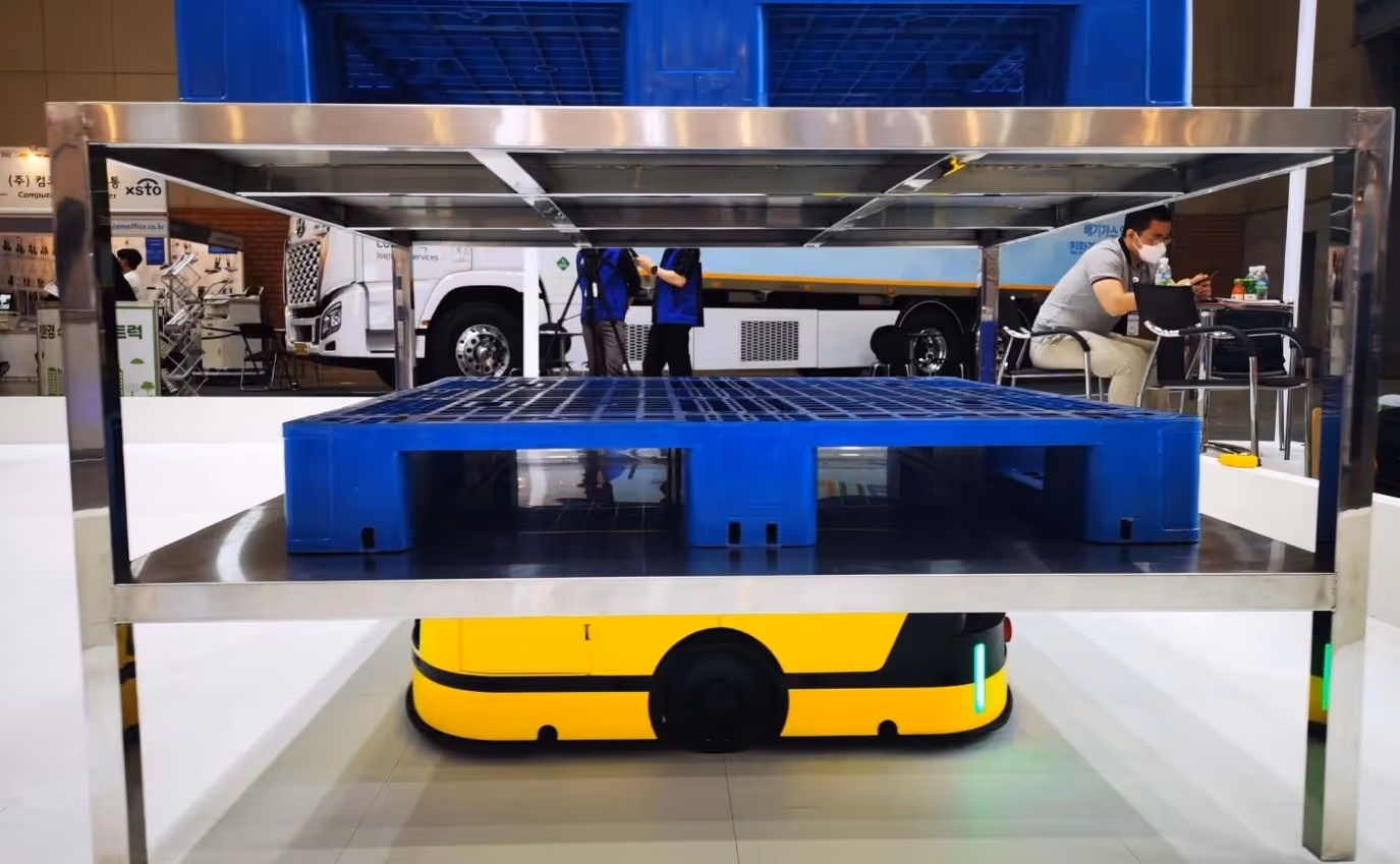 ประเภทของหุ่นยนต์ในโรงงาน: มีอะไรบ้าง และแต่ละแบบใช้งานอย่างไร